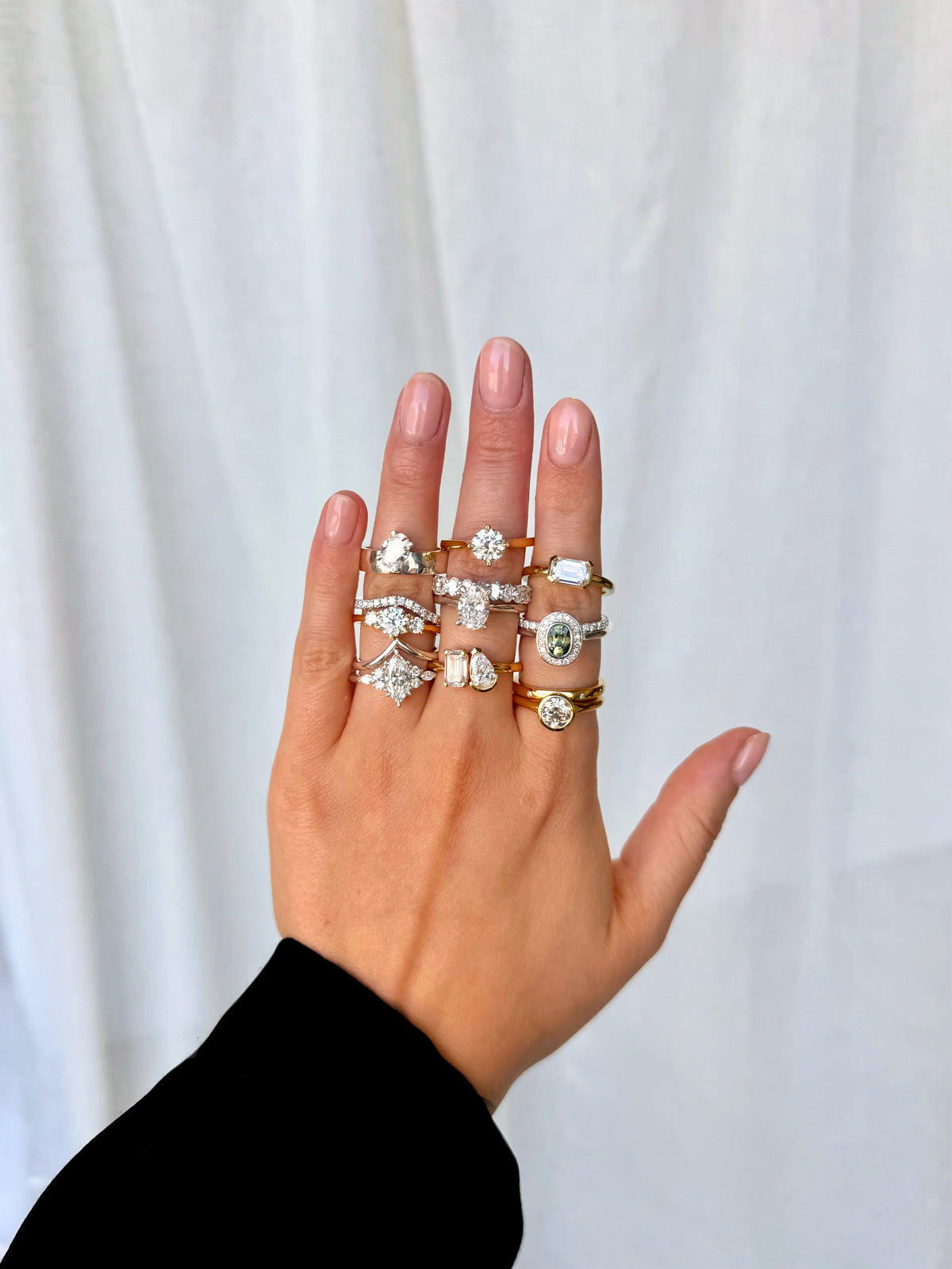 Eva Oval Solitaire Ring