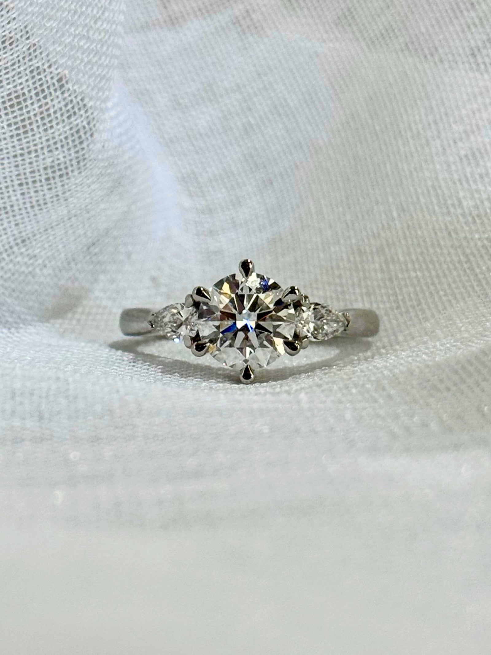 Round & Pear Cut Diamond Trilogy Ring