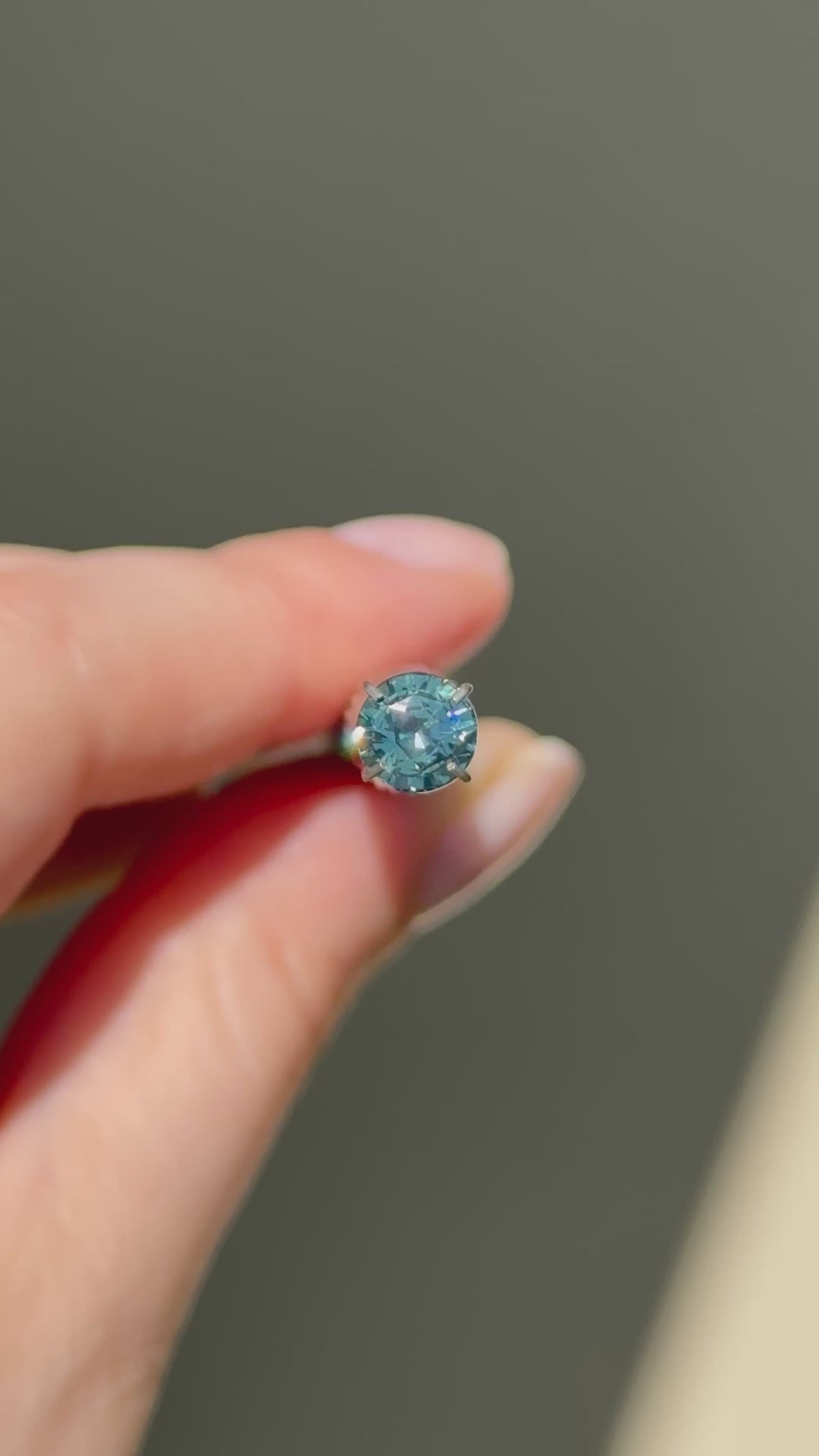 1.21ct Round Cut Teal Sapphire